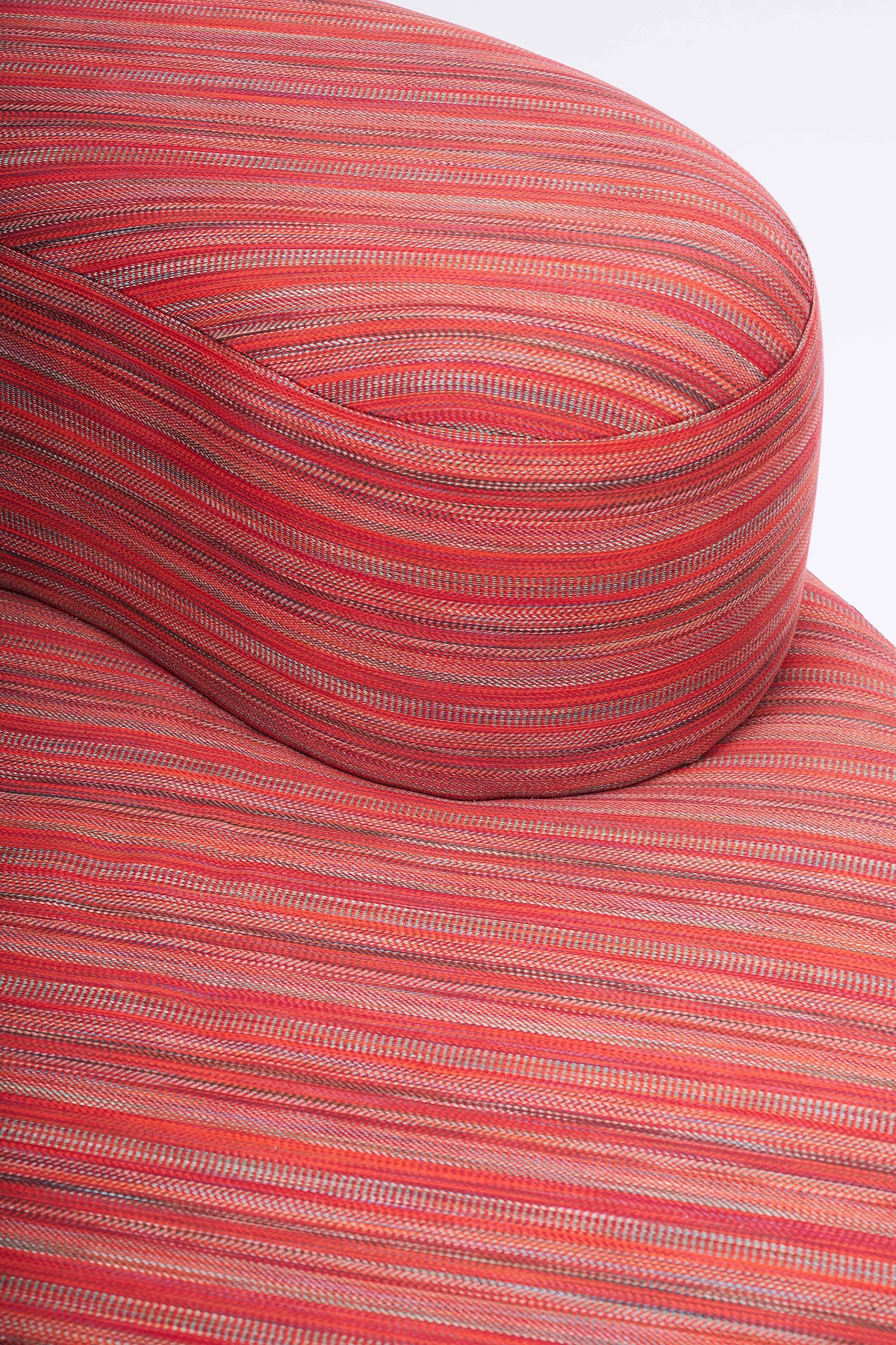 Scarlet Day Bed