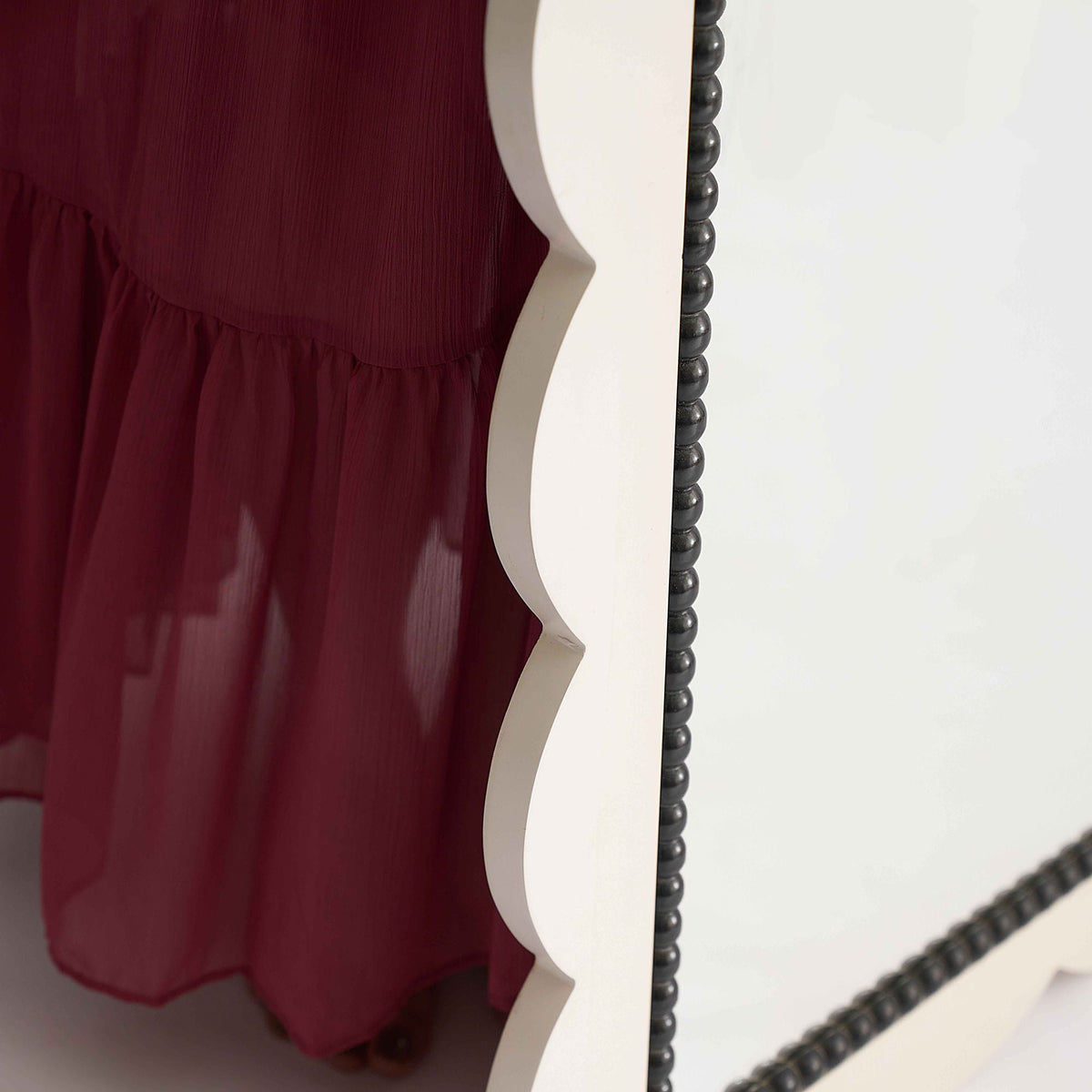 Amara Mirror